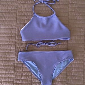 girl’s bikini